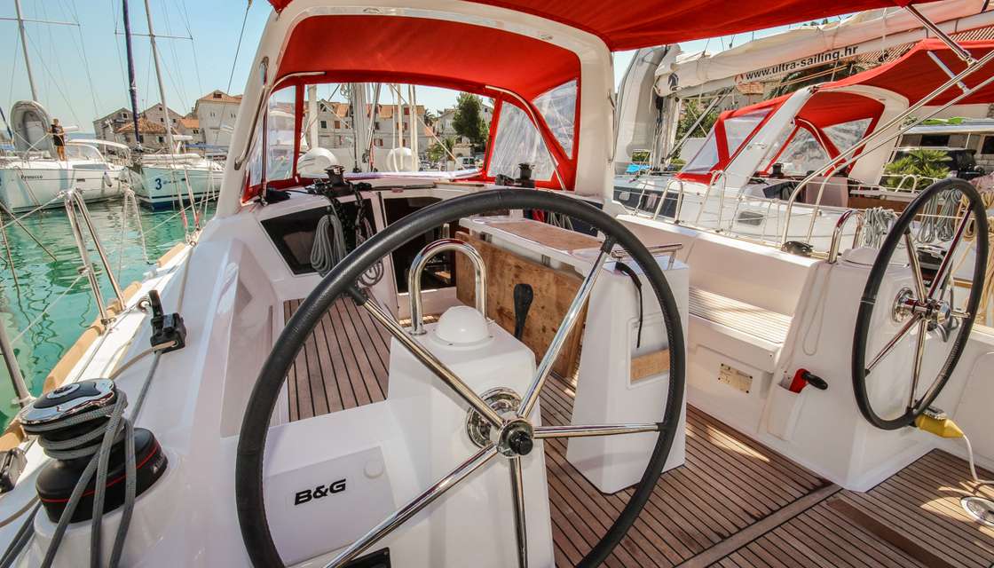 Oceanis 35