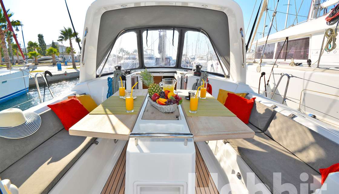 Oceanis 35