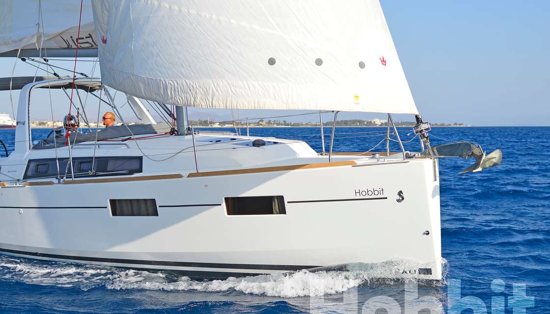 Oceanis 35