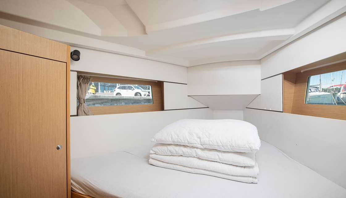 Oceanis 35