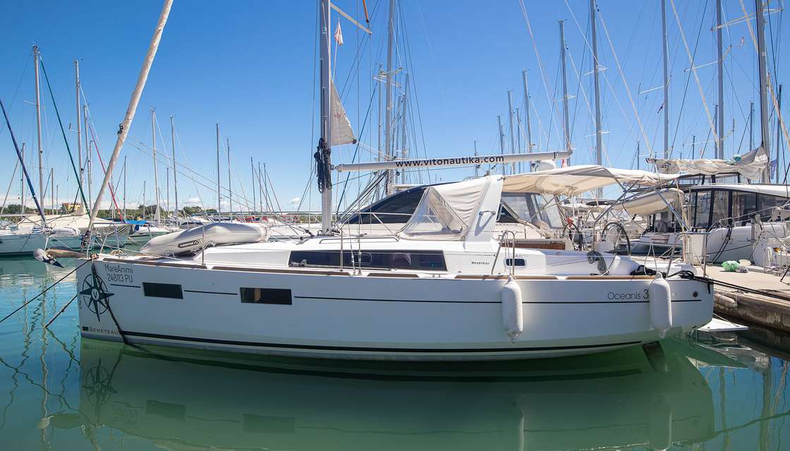 Oceanis 35