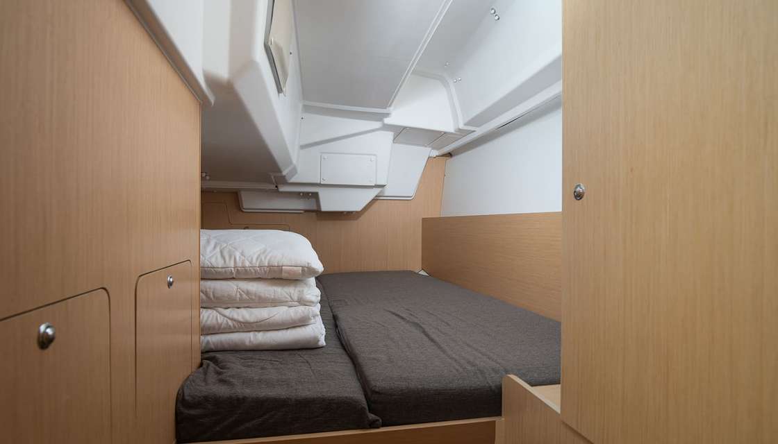 Oceanis 35