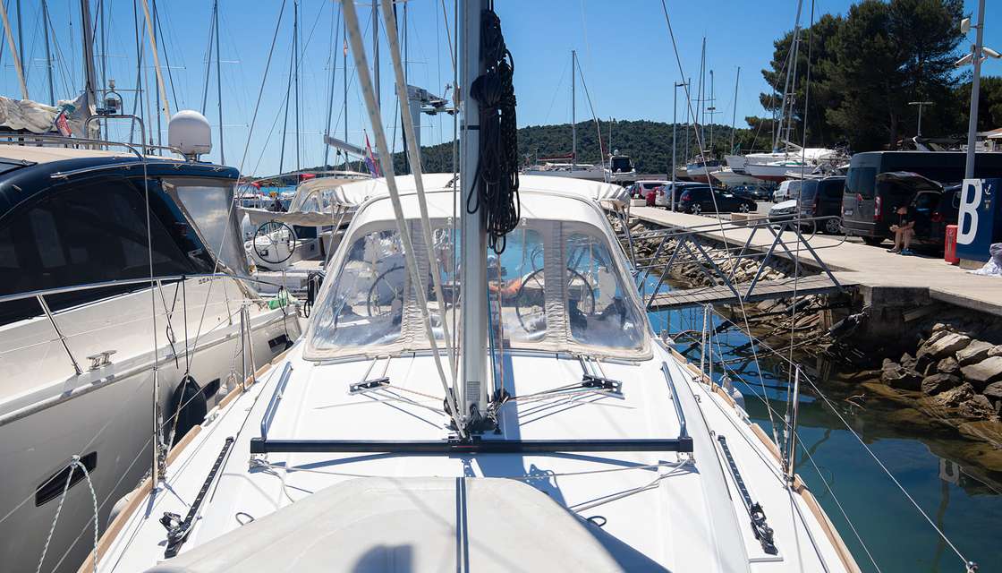 Oceanis 35