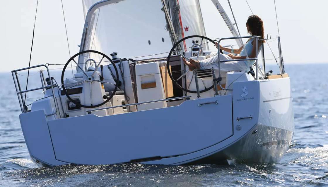 Oceanis 35