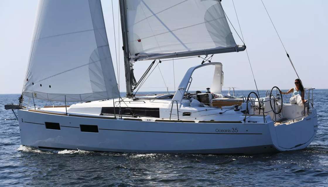 Oceanis 35