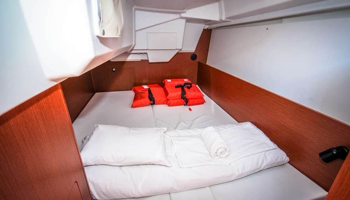 Oceanis 35