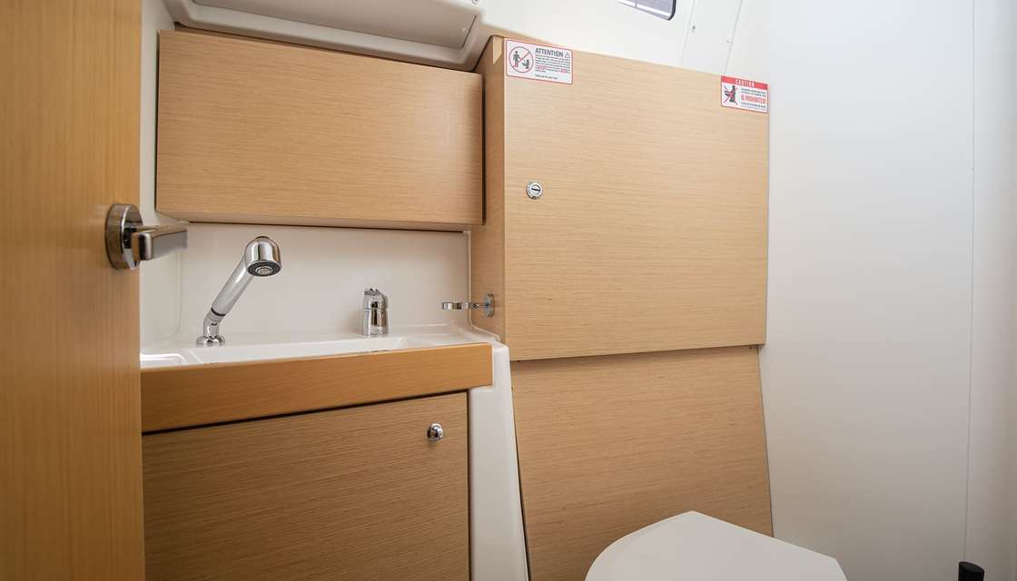Oceanis 35