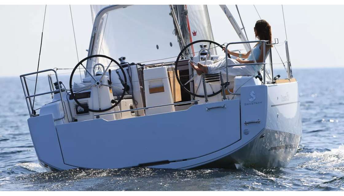 Oceanis 35