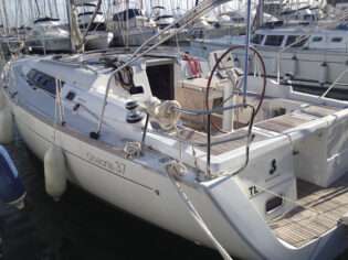 Oceanis 37