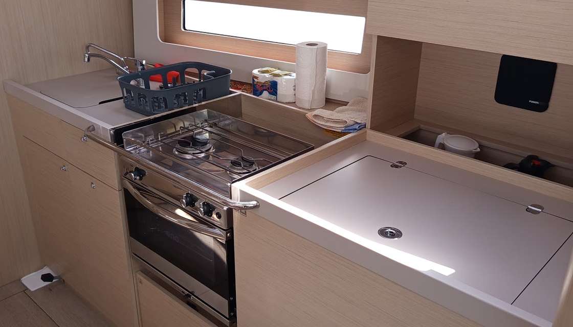 Oceanis 37.1