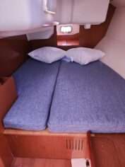Oceanis 37