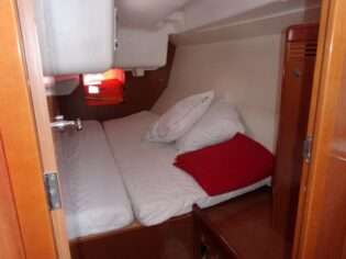 Oceanis 37