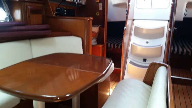 Oceanis 411