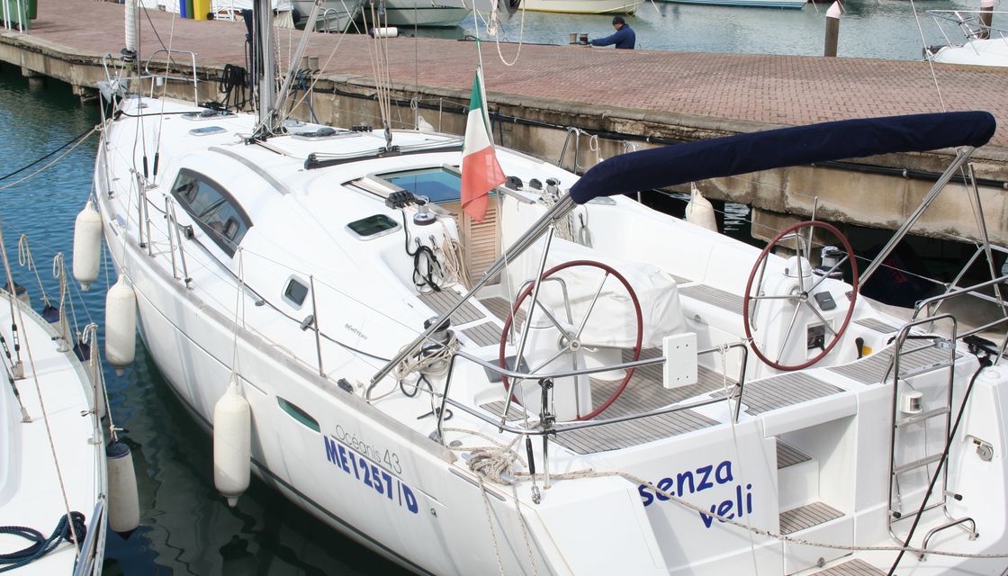 Oceanis 43