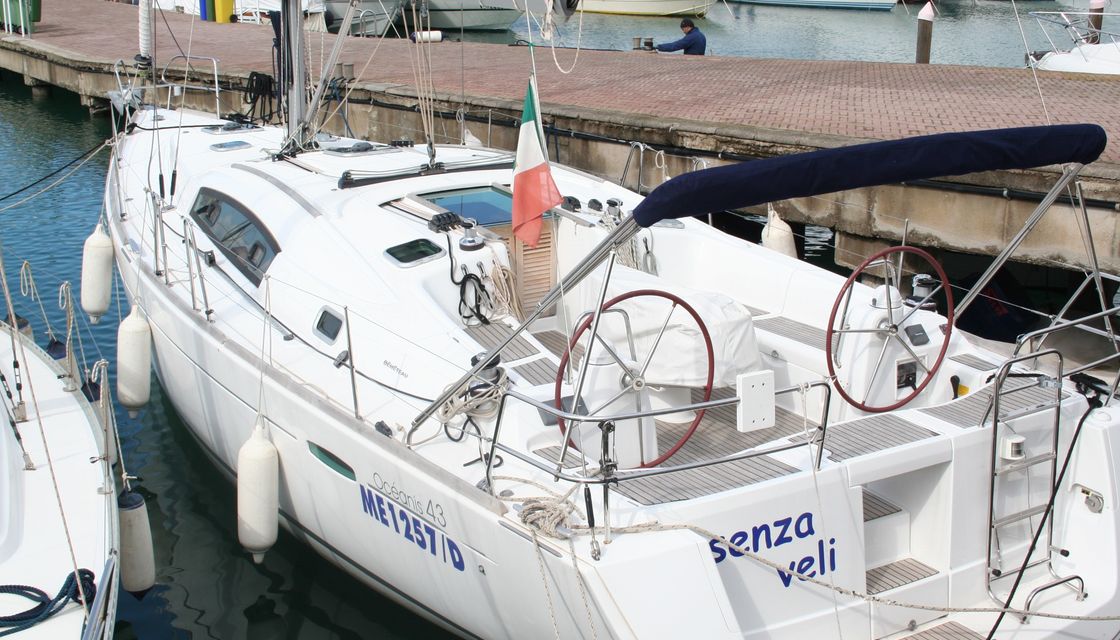 Oceanis 43