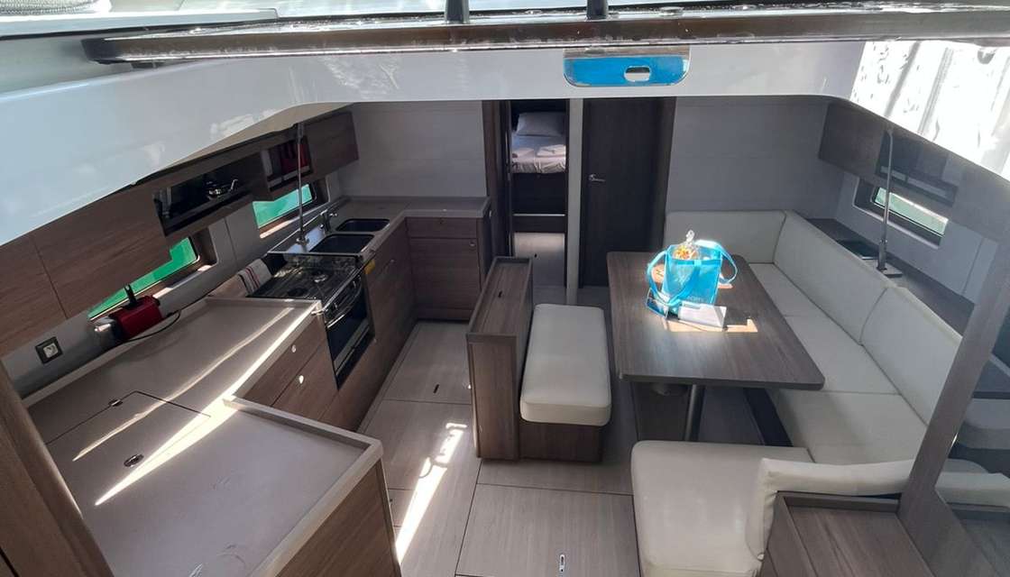 Oceanis 47