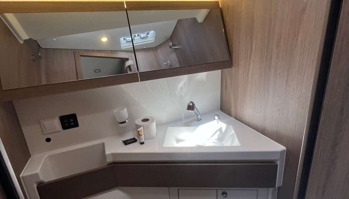 Oceanis 47
