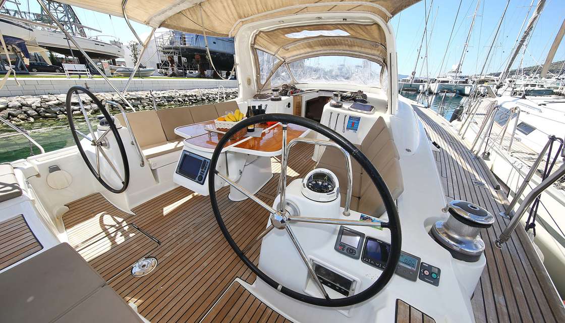 Oceanis 50 Family