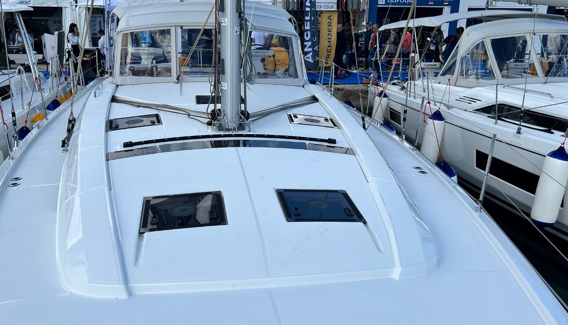 Oceanis 52