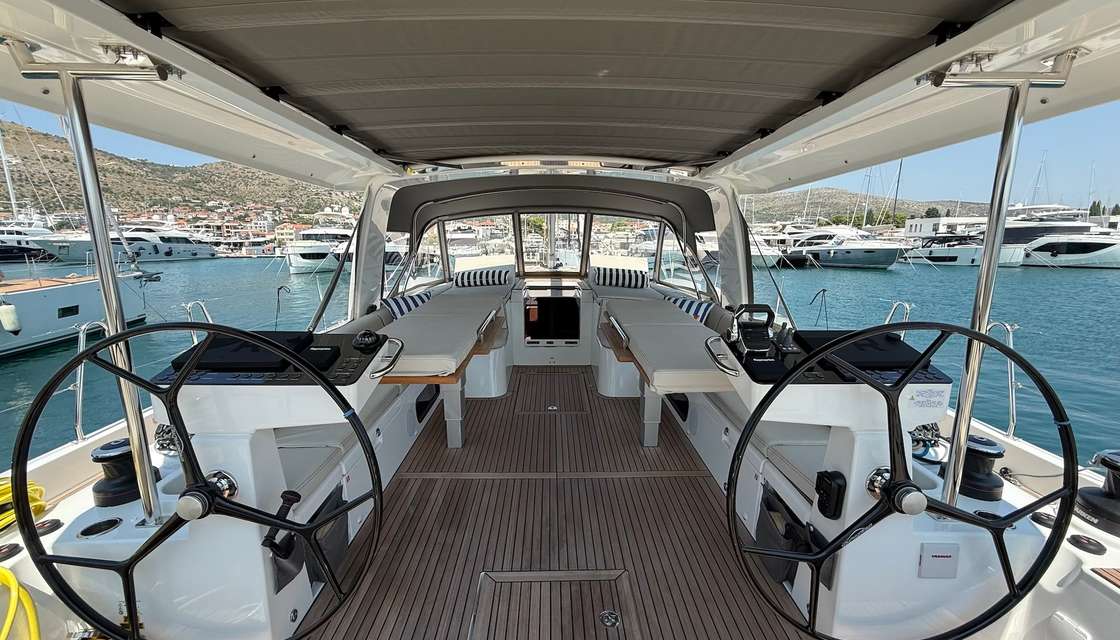 Oceanis 60