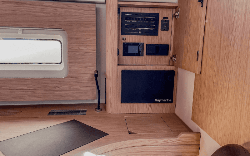 Oceanis 60