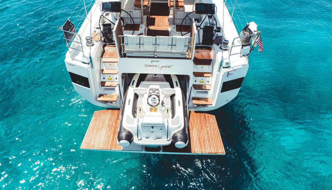 Oceanis Yacht 62