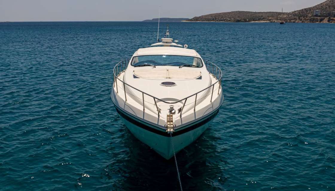 Pershing 52