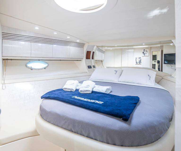 Pershing 54