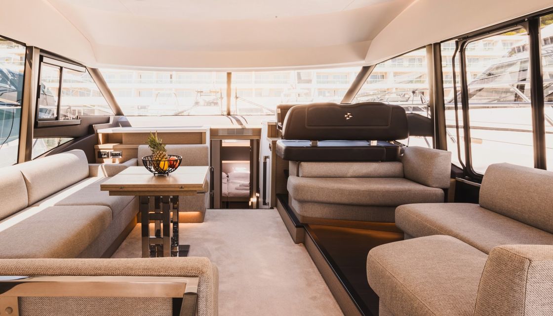 Prestige 590 Fly