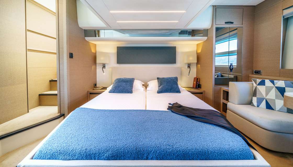 Prestige 590 Fly