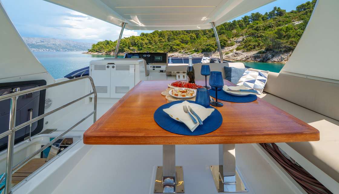 Prestige 590 Fly