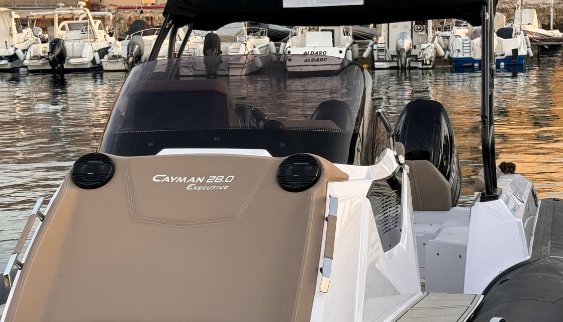 Cayman 28.0 Executive