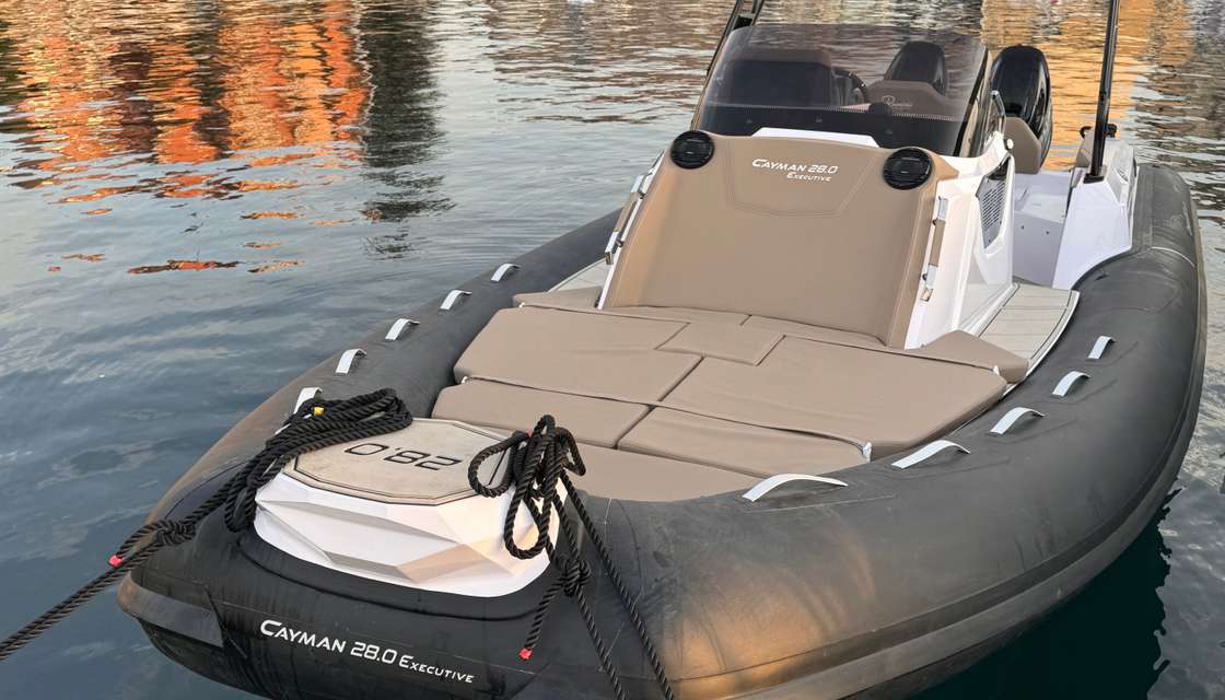 Cayman 28.0 Executive