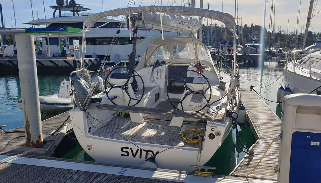 Salona 33
