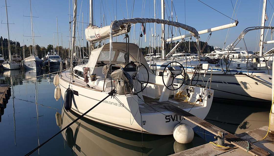 Salona 33
