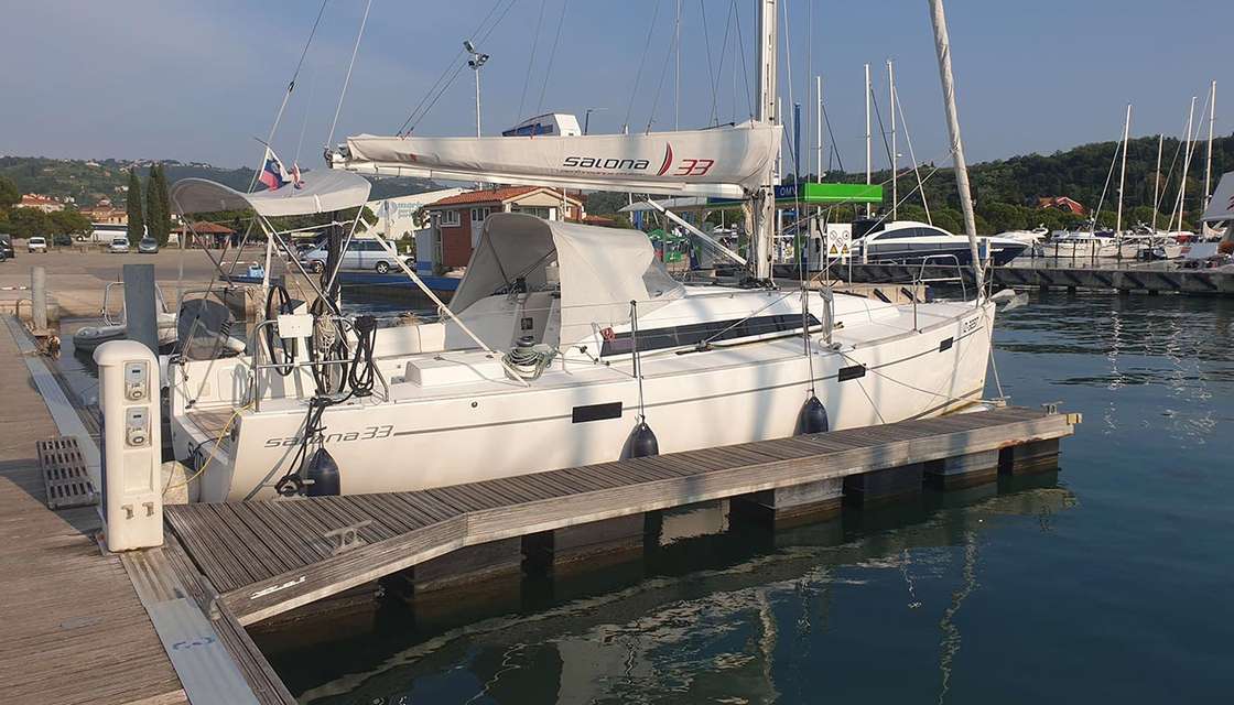 Salona 33