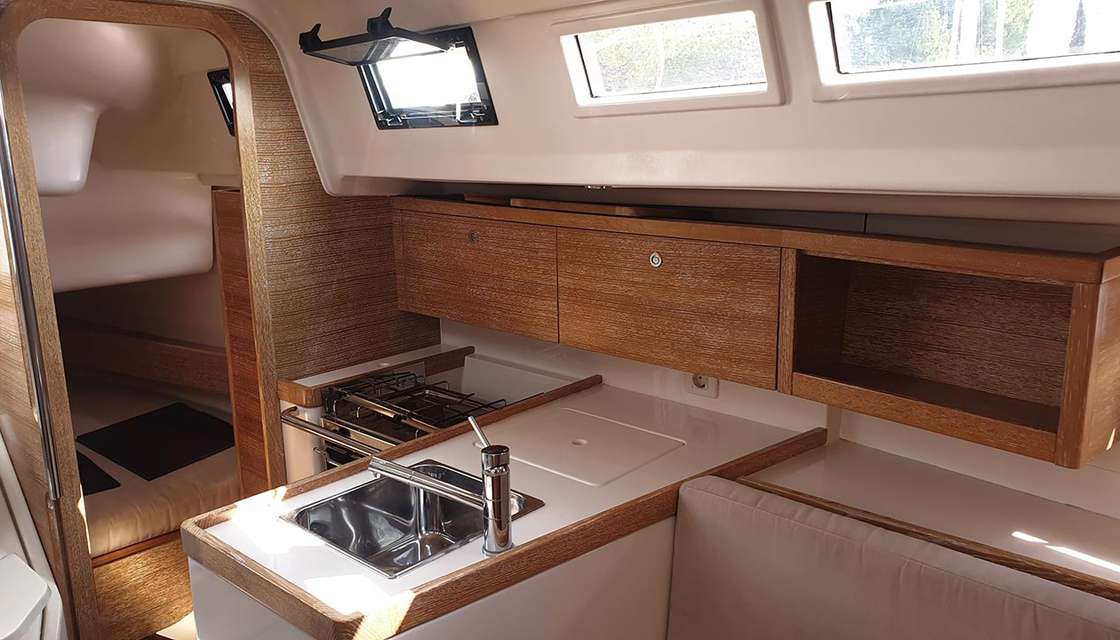 Salona 33