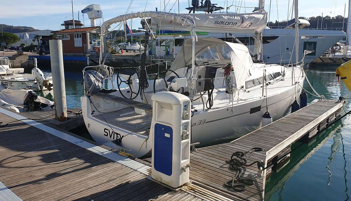 Salona 33