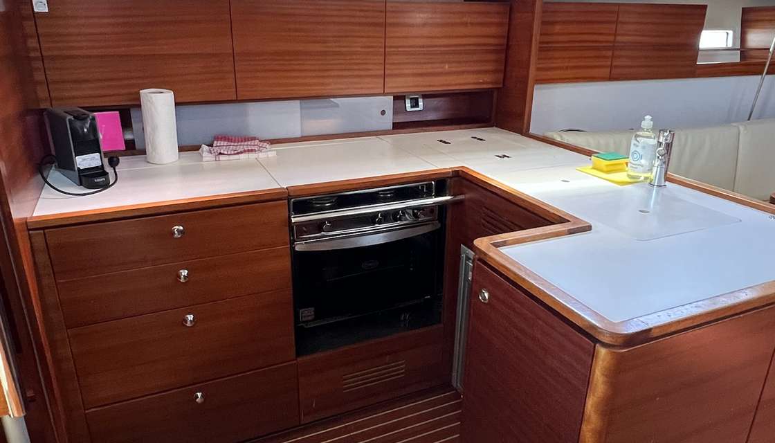 Salona 44