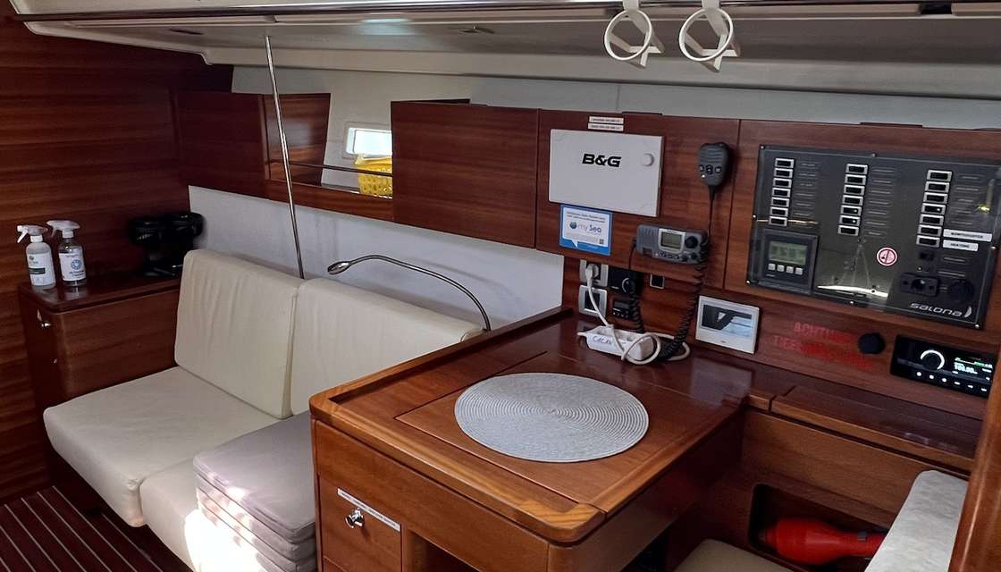 Salona 44