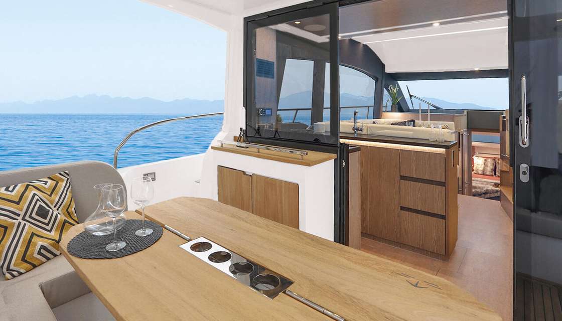Sealine F430