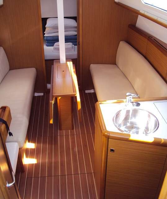Sun Odyssey 30i