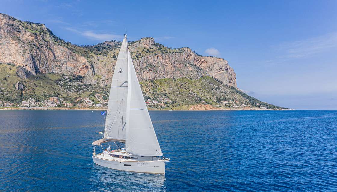Sun Odyssey 319