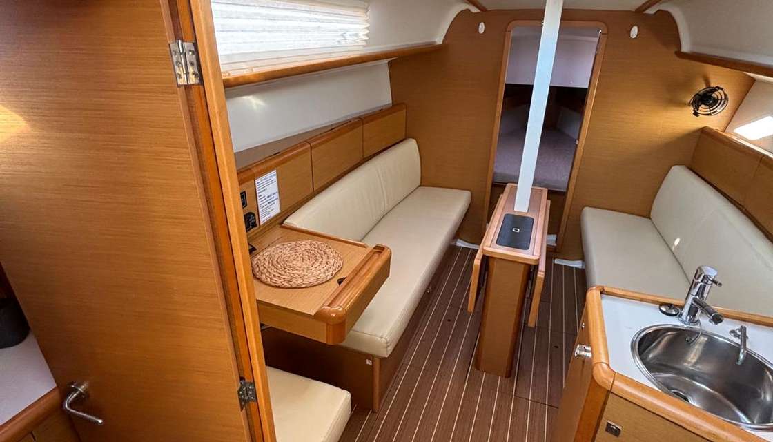 Sun Odyssey 33i