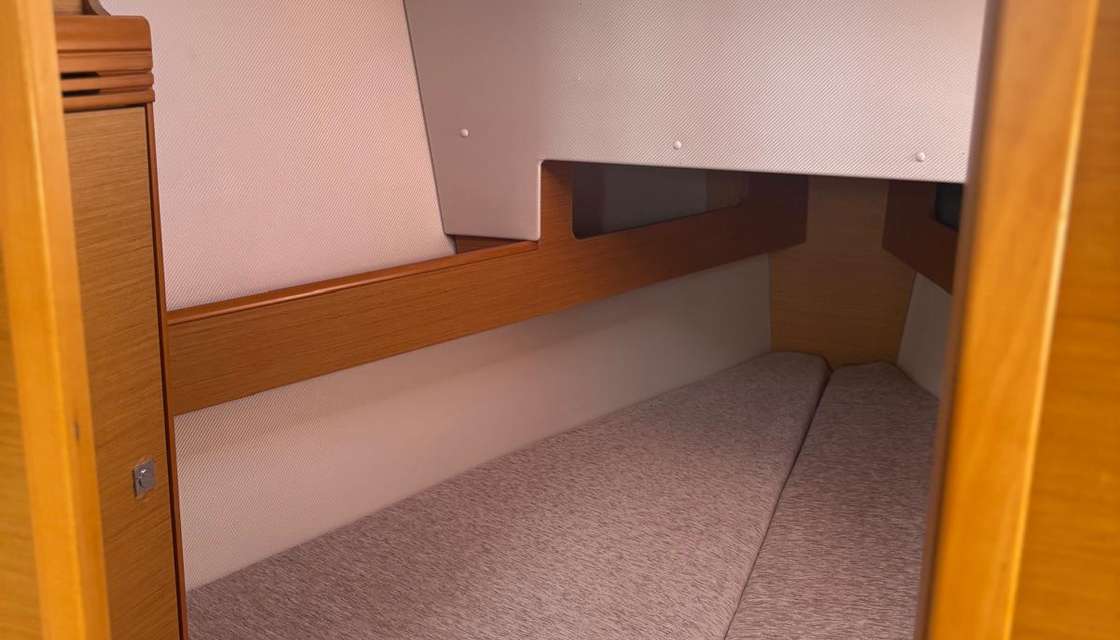 Sun Odyssey 33i