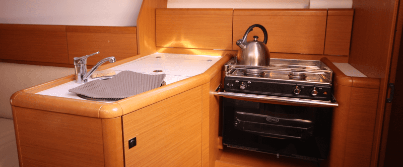 Sun Odyssey 33i Performance