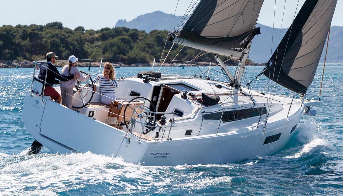Sun Odyssey 350