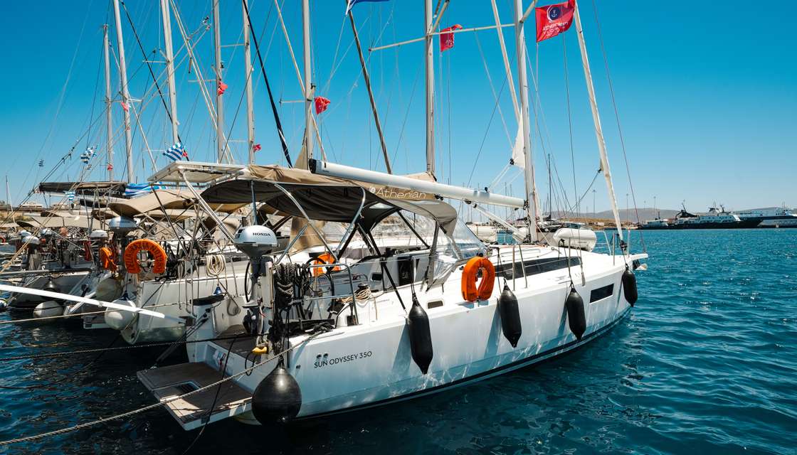 Sun Odyssey 350