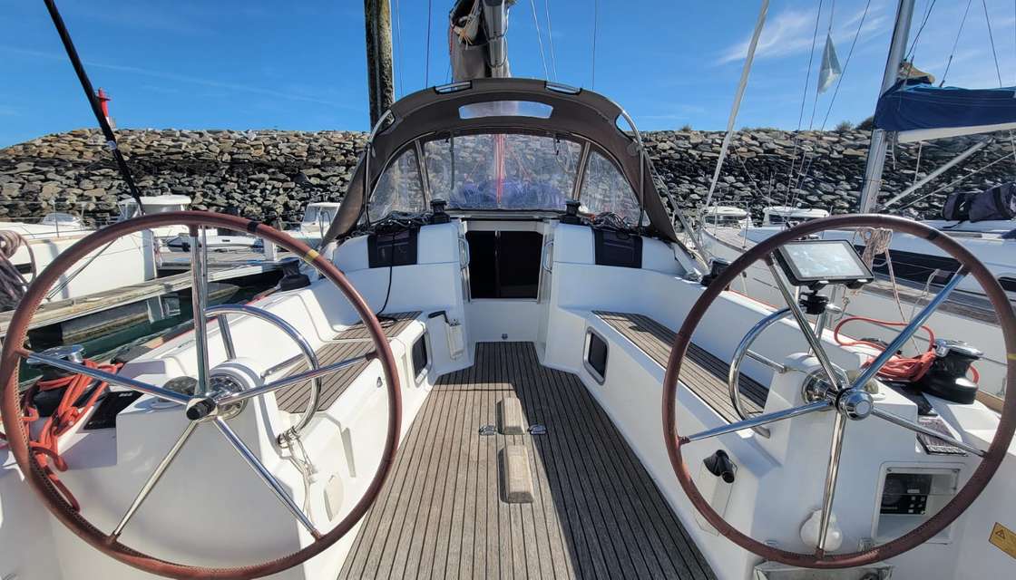 Sun Odyssey 379
