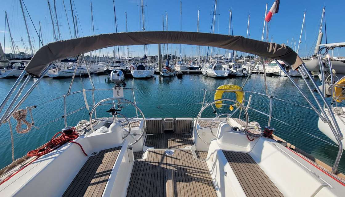 Sun Odyssey 379